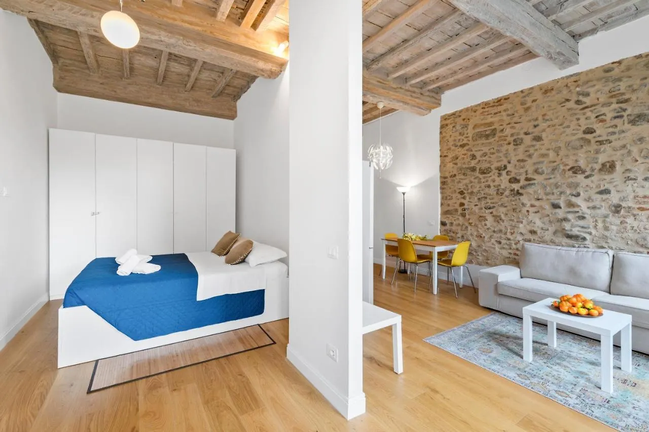 Teatro Della Pergola Apartment contacts